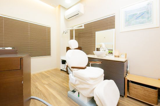 ホワイトエッセンス草加院（タケノコ歯科・矯正歯科クリニック）