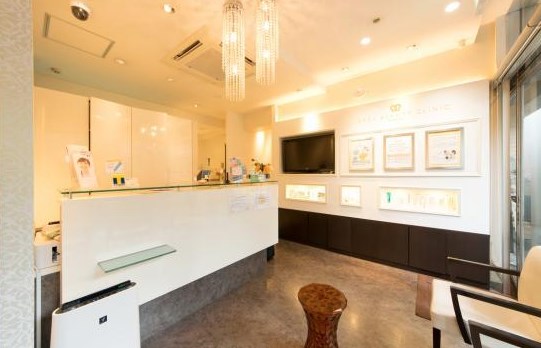 ホワイトエッセンス白金