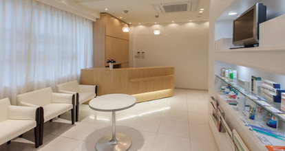 ホワイトエッセンス 立川医院